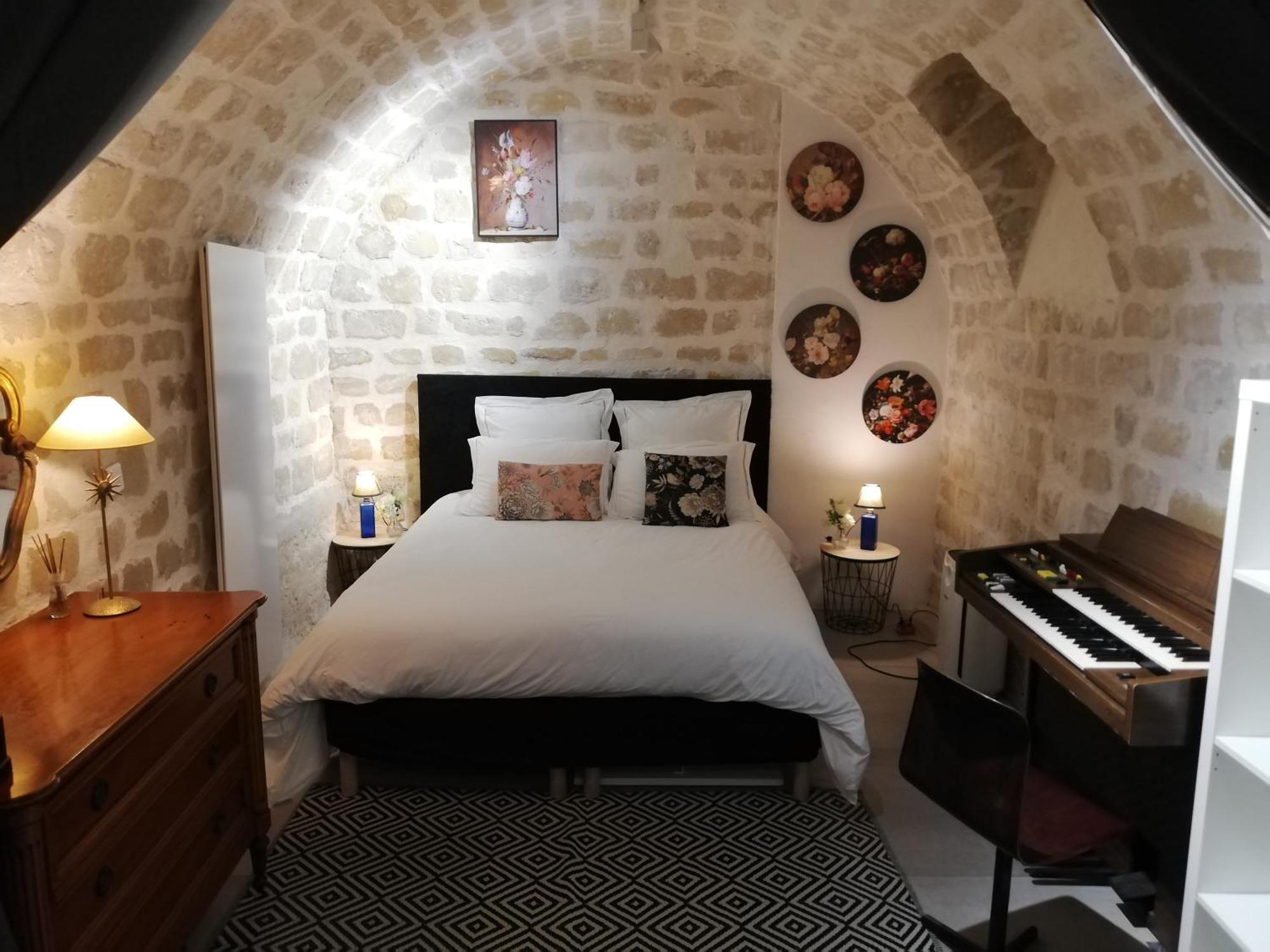 Les Freres Montgolfier - Le Marais - 80 M2 Lägenhet Paris Exteriör bild
